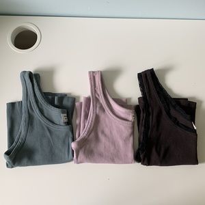 Aritzia Sunday Best Carey Cropped Tanks